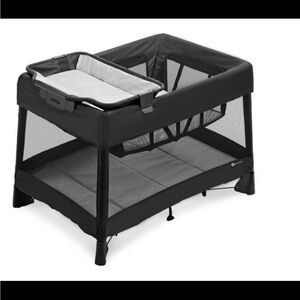 4Mom Playard with Bassinet